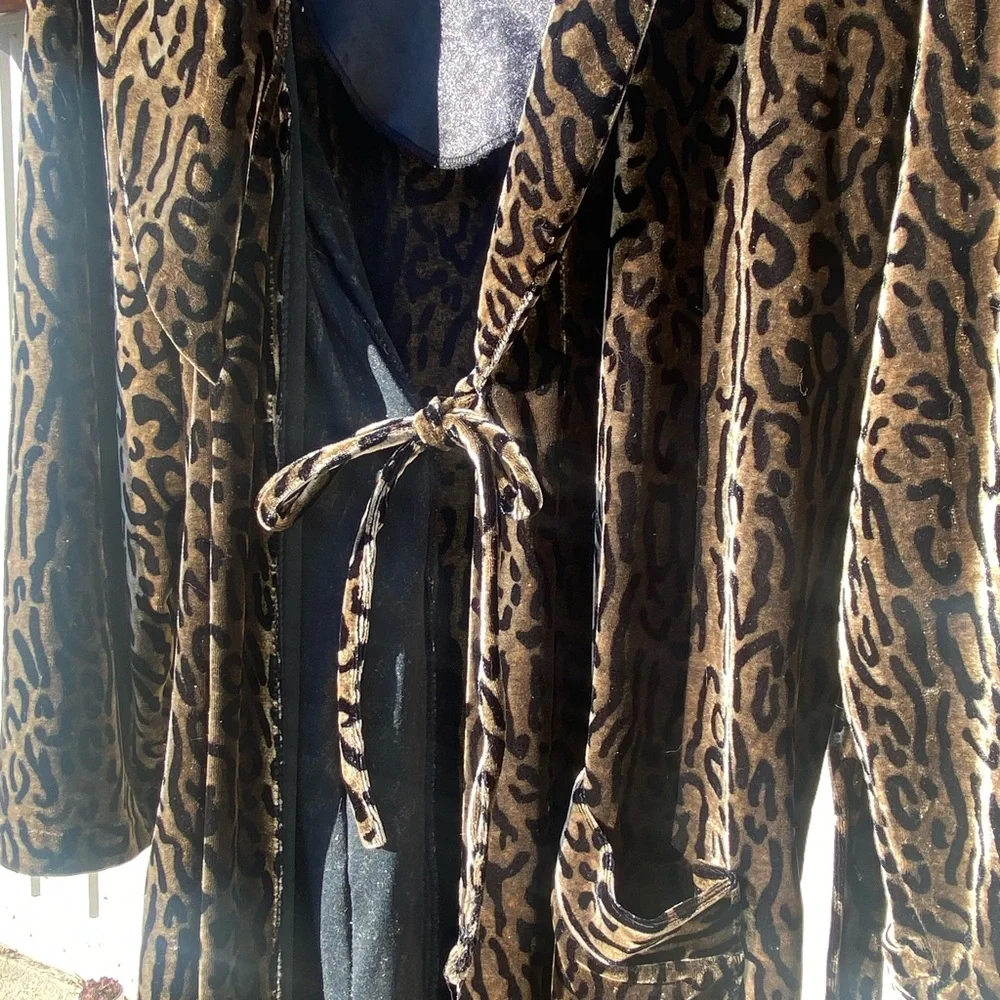 Leopard Print Velvet Robe S/M - Picture 6 of 8